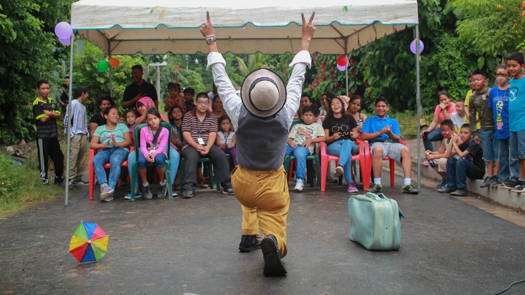 Construyendo Comunidad